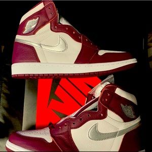 Like New worn 2 times